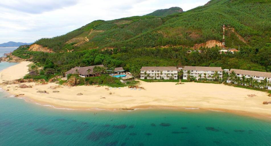 Du lịch một trong những lĩnh vực Bình Định đang kêu gọi đầu tư từ các doanh nghiệp Thái Lan. Du lịch một trong những lĩnh vực Bình Định đang kêu gọi đầu tư từ các doanh nghiệp Thái Lan.