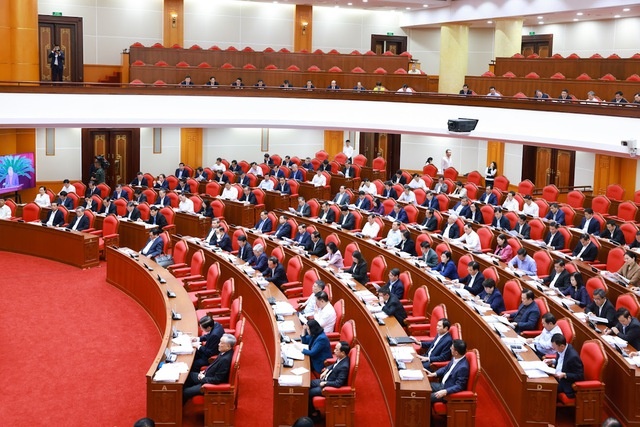 undefined Tạo sự thống nhất, đồng thuận cao trong thực hiện quyết tâm sắp xếp, tổ chức bộ máy