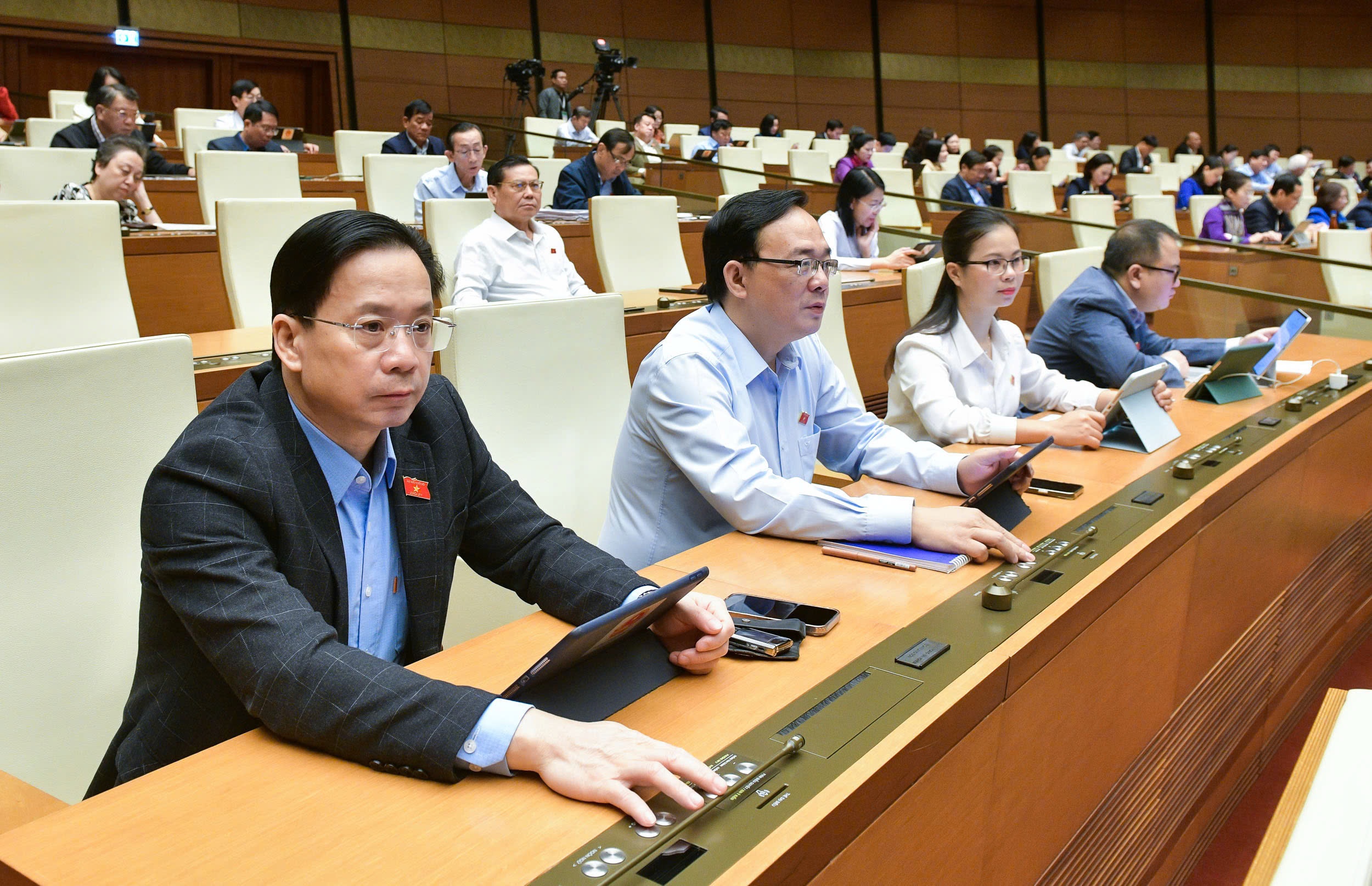 Quốc hội chính thức thông qua Luật Địa chất và Khoáng sản với tỷ lệ tán thành cao