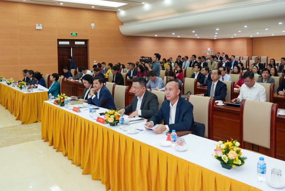 Tiếp tục đẩy mạnh chuyển đổi số ngành Ngân hàng cùng đất nước bước vào kỷ nguyên mới Tiếp tục đẩy mạnh chuyển đổi số ngành Ngân hàng cùng đất nước bước vào kỷ nguyên mới