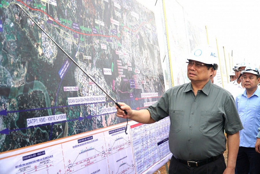 Khẩn trương thi công để đưa sân bay quốc tế Long Thành vào khai thác năm 2026 Khẩn trương thi công, đưa sân bay quốc tế Long Thành vào khai thác năm 2026