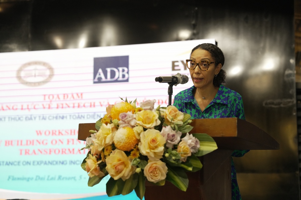 Hỗ trợ nâng cao năng lực về Fintech và chuyển đổi số Hỗ trợ nâng cao năng lực về Fintech và chuyển đổi số