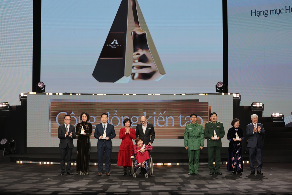 Tôn vinh các dự án vì cộng đồng, góp phần xây dựng tương lai bền vững Tôn vinh các dự án vì cộng đồng, góp phần xây dựng tương lai bền vững