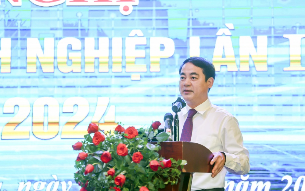 Khánh Hòa đối thoại với doanh nghiệp: Hướng tới môi trường kinh doanh bền vững Khánh Hòa đối thoại với doanh nghiệp: Hướng tới môi trường kinh doanh bền vững