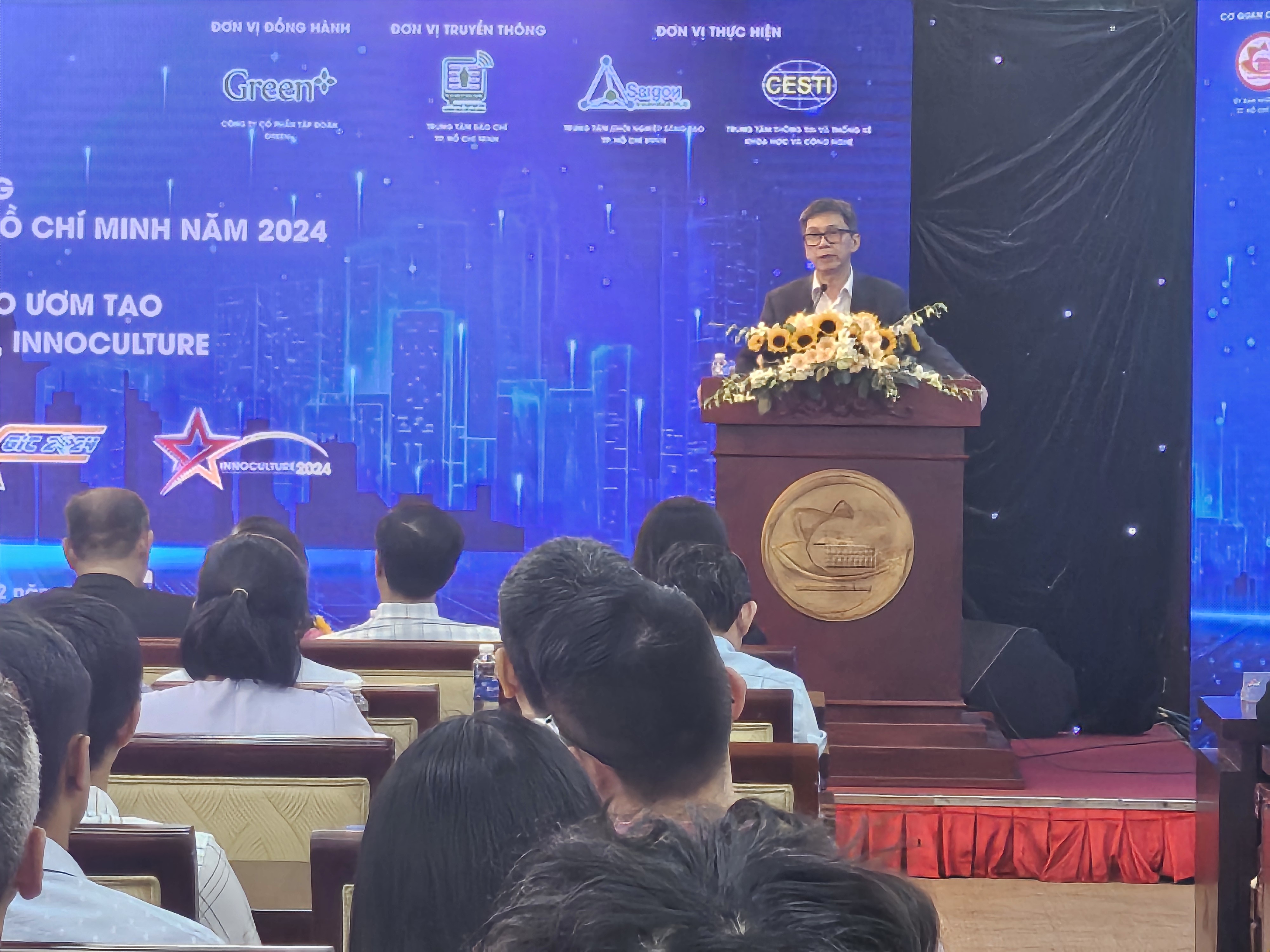 Ông Nguyễn Việt Dũng, Giám đốc Sở Khoa học và Công nghệ TP. Hồ Chí Minh Ông Nguyễn Việt Dũng, Giám đốc Sở Khoa học và Công nghệ TP. Hồ Chí Minh