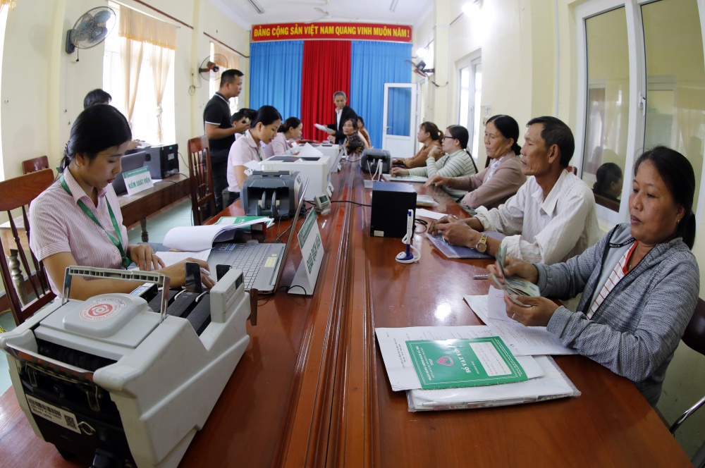 Một buổi giao dịch cho vay tại điểm giao dịch trên huyện đảo Lý Sơn, Quảng Ngãi Một buổi giao dịch cho vay tại điểm giao dịch trên huyện đảo Lý Sơn, Quảng Ngãi