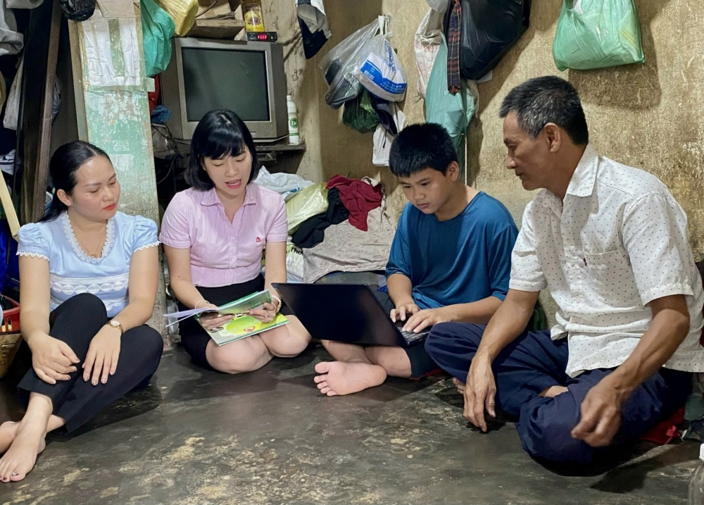 Tiếp sức nâng bước em đến trường Tiếp sức nâng bước em đến trường