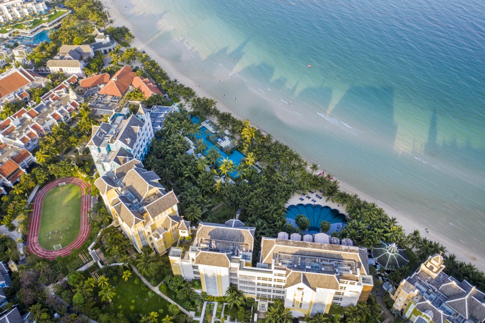 JW Marriott Phu Quoc Emerald Bay được các tỷ phú Ấn Độ “chọn mặt gửi vàng” để tổ chức những đám cưới siêu sang trọng JW Marriott Phu Quoc Emerald Bay được các tỷ phú Ấn Độ “chọn mặt gửi vàng” để tổ chức những đám cưới siêu sang trọng