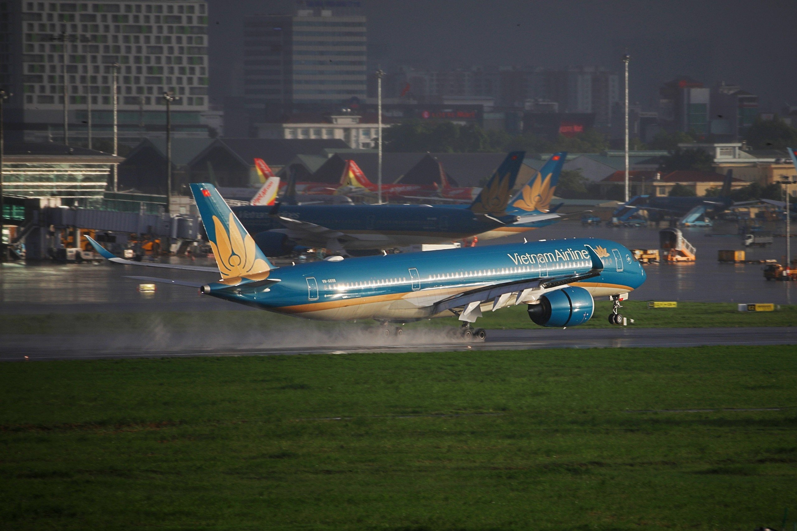 Vietnam Airlines đạt tỷ lệ chuyến bay đúng giờ vượt trội so với toàn ngành Vietnam Airlines đạt tỷ lệ chuyến bay đúng giờ vượt trội so với toàn ngành