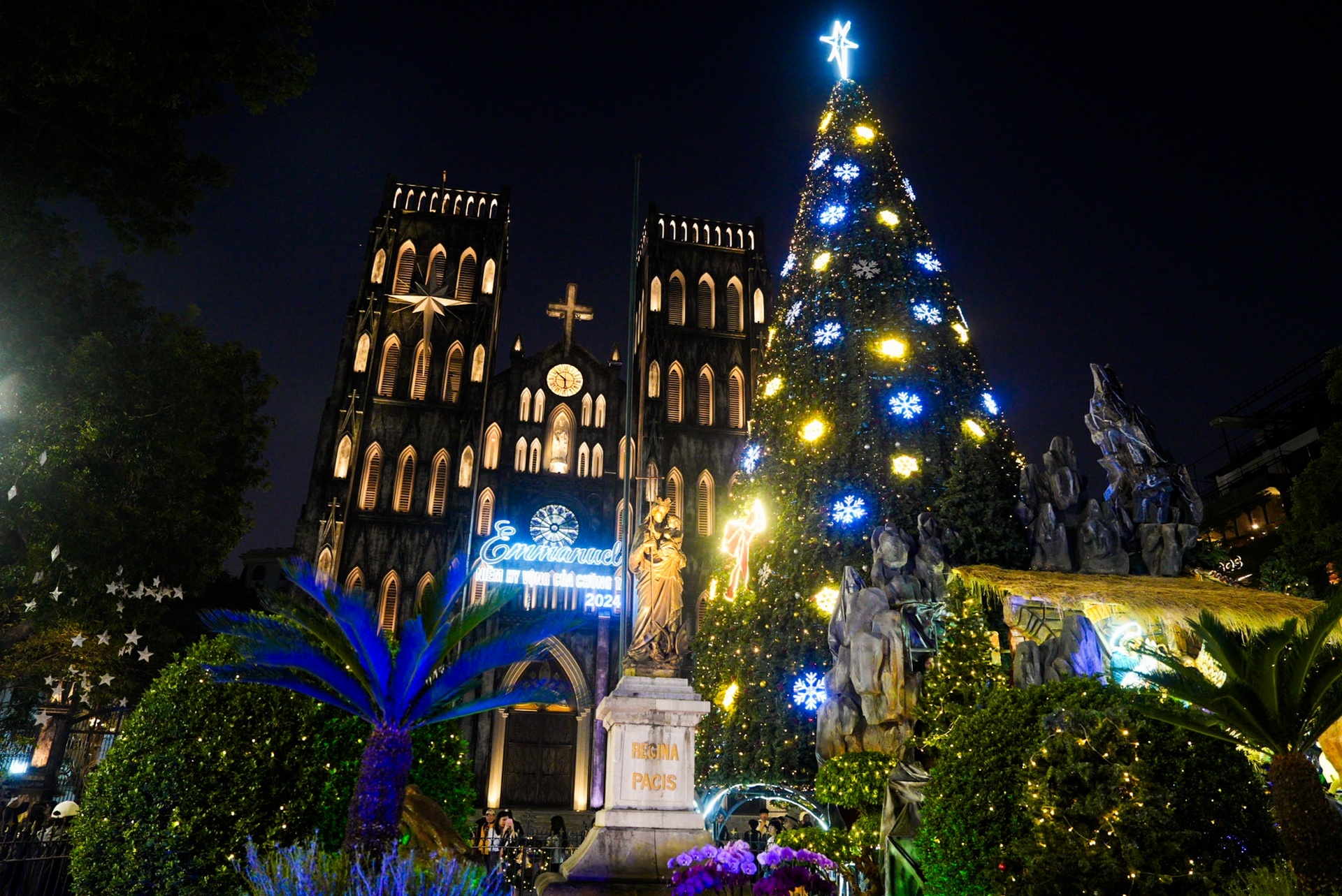 Không khí Giáng sinh tại Hà Nội