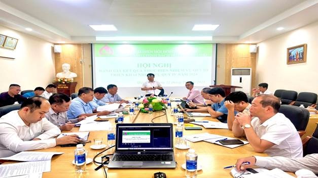 Đồng chí: Hà Trung Thảo- HUV, Phó chủ tịch UBND huyện, Trưởng Ban đại diện HĐQT NHCSXH huyện chủ trì các phiên họp thường kỳ Đồng chí: Hà Trung Thảo- HUV, Phó chủ tịch UBND huyện, Trưởng Ban đại diện HĐQT NHCSXH huyện chủ trì các phiên họp thường kỳ