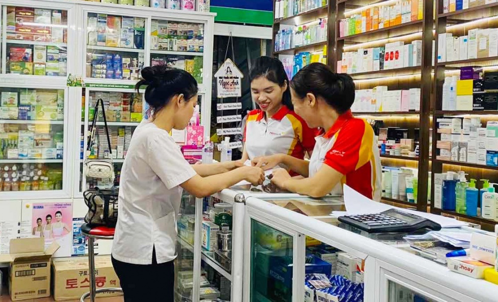 thanh toán không dùng tiền mặt nhận được sự ủng hộ, đồng thuận cao của các cơ quan, đơn vị và người dân ở địa phương. thanh toán không dùng tiền mặt nhận được sự ủng hộ, đồng thuận cao của các cơ quan, đơn vị và người dân ở địa phương.