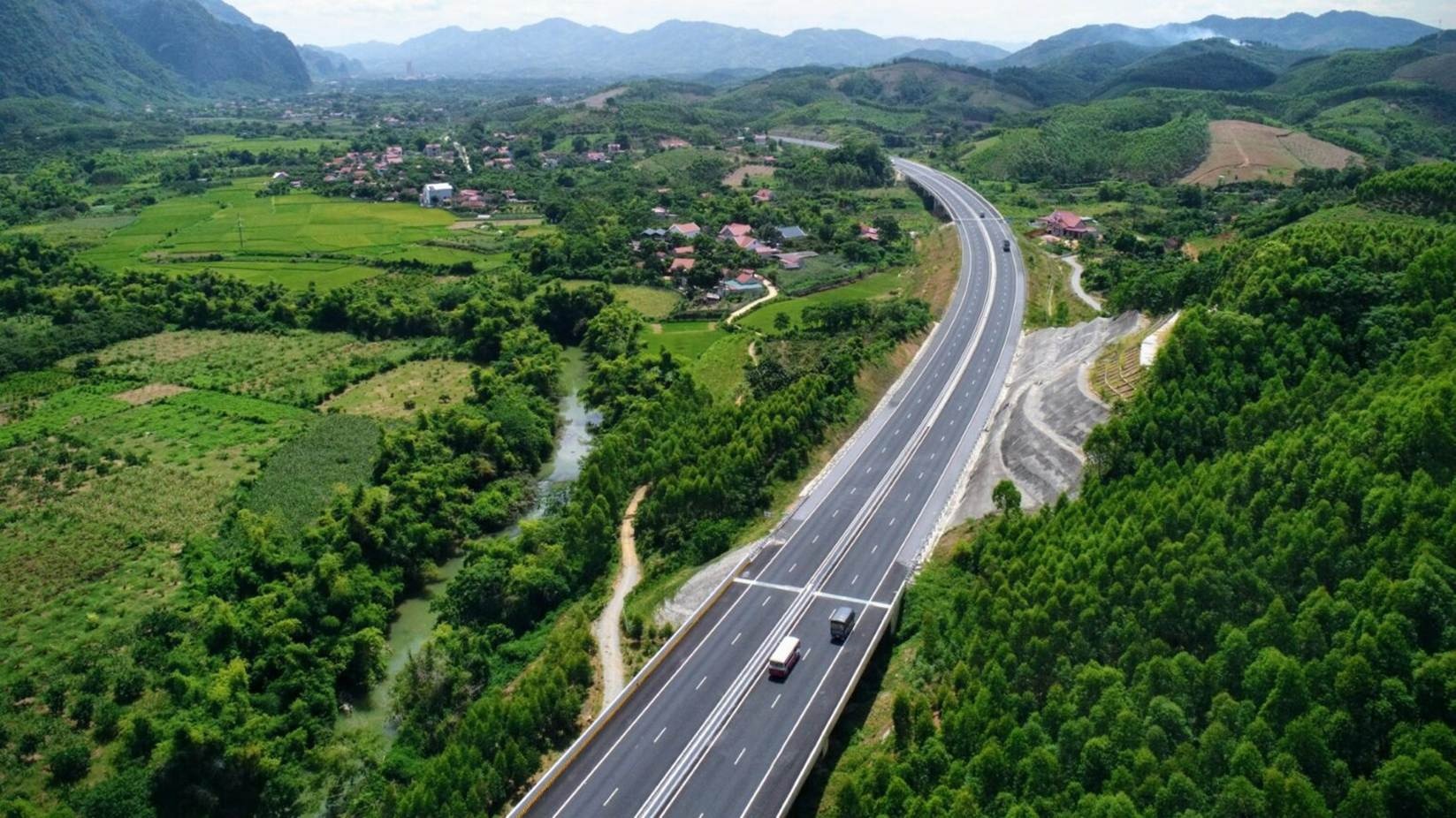 Dự án đầu tư xây dựng tuyến cao tốc Bắc Giang – Lạng Sơn với tổng mức đầu tư hơn 12 nghìn tỷ Dự án đầu tư xây dựng tuyến cao tốc Bắc Giang – Lạng Sơn với tổng mức đầu tư hơn 12 nghìn tỷ