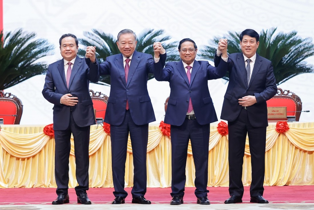 Từng cấp, từng ngành, mỗi cơ quan, đơn vị, doanh nghiệp, từng người dân Việt Nam cần phát huy cao độ tinh thần đoàn kết, chung sức, đồng lòng, quán triệt và thực hiện hiệu quả phương châm Đổi mới, sáng tạo, tăng tốc, bứt phá, đưa đất nước vững bước tiến vào kỷ nguyên vươn mình, phát triển giàu mạnh, văn minh, thịnh vượng của dân tộc