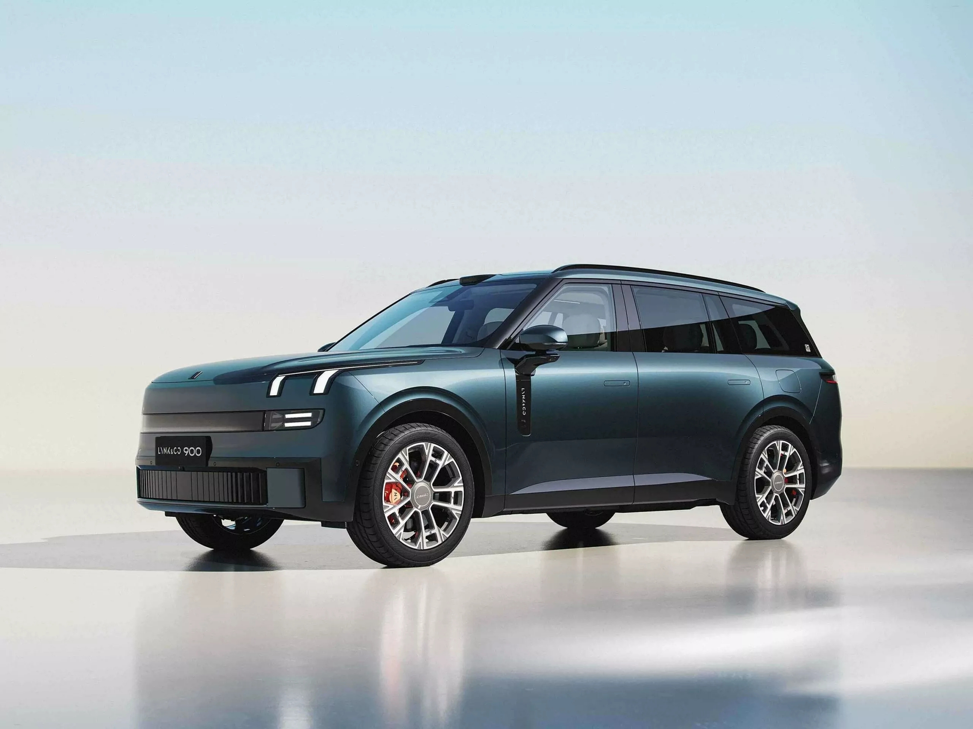 Lynk & Co 009 ra mắt: SUV to hơn Explorer, 2 màn hình 6K 30 inch, mạnh ngang siêu xe- Ảnh 4. Lynk & Co 009 ra mắt: SUV to hơn Explorer, 2 màn hình 6K 30 inch, mạnh ngang siêu xe- Ảnh 4.