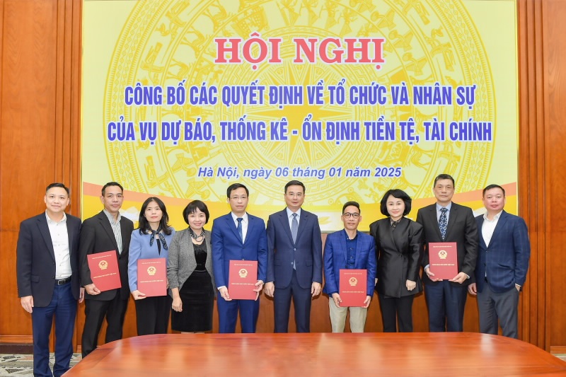 Điều động, bổ nhiệm Ban lãnh đạo Vụ Dự báo, thống kê - Ổn định tiền tệ, tài chính