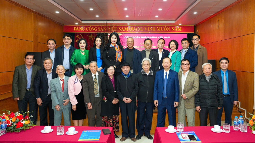 gặp mặt cán bộ công đoàn các thời kỳ nhân dịp Xuân Ất Tỵ 2025 gặp mặt cán bộ công đoàn các thời kỳ nhân dịp Xuân Ất Tỵ 2025