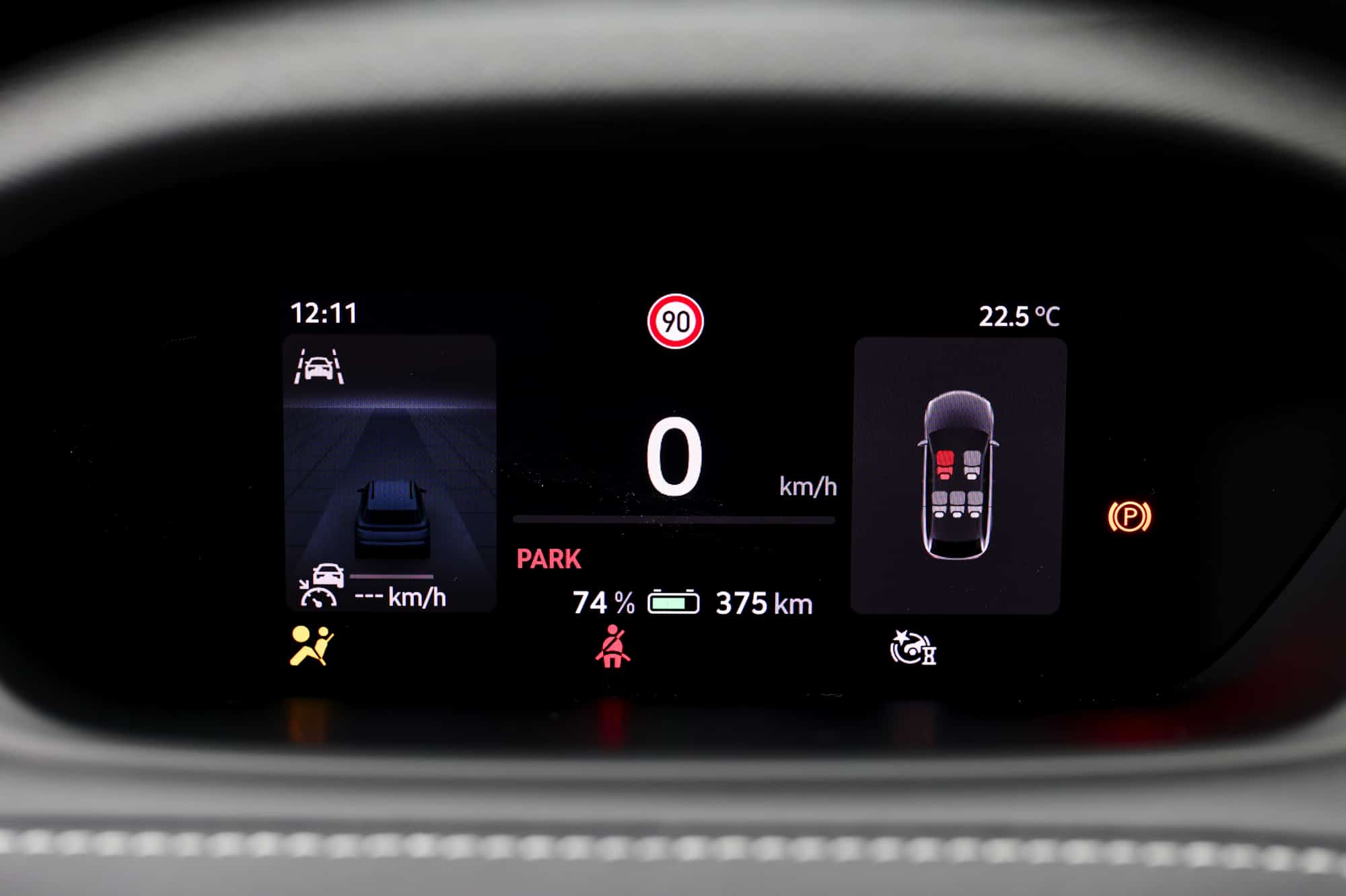 Skoda Enyaq 2025 ra mắt: Giá quy đổi từ hơn 1,1 tỷ đồng, thiết kế mới, chạy gần 590km/sạc, có thể lắp tại Việt Nam- Ảnh 17. Skoda Enyaq 2025 ra mắt: Giá quy đổi từ hơn 1,1 tỷ đồng, thiết kế mới, chạy gần 590km/sạc, có thể lắp tại Việt Nam- Ảnh 17.