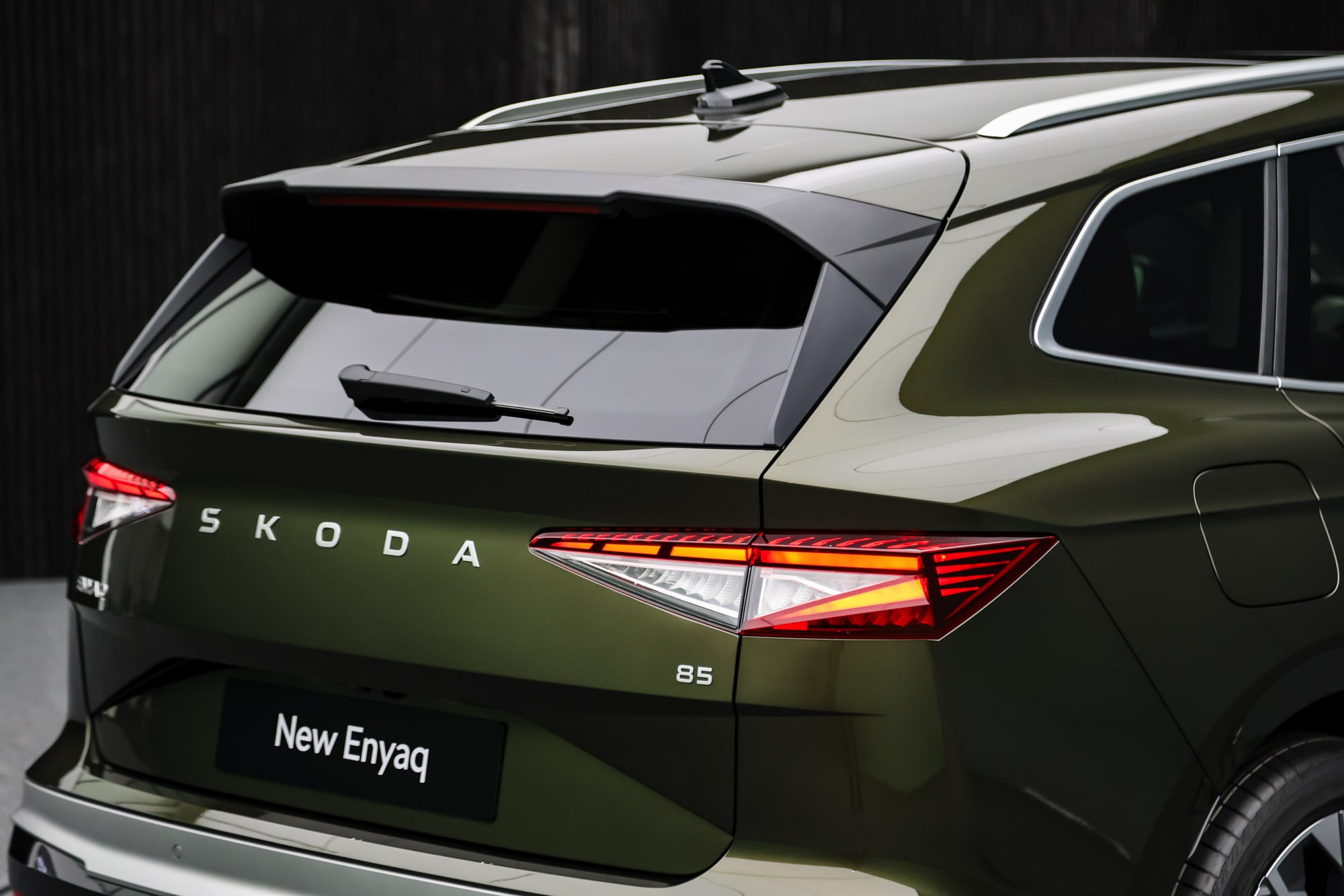 Skoda Enyaq 2025 ra mắt: Giá quy đổi từ hơn 1,1 tỷ đồng, thiết kế mới, chạy gần 590km/sạc, có thể lắp tại Việt Nam- Ảnh 9. Skoda Enyaq 2025 ra mắt: Giá quy đổi từ hơn 1,1 tỷ đồng, thiết kế mới, chạy gần 590km/sạc, có thể lắp tại Việt Nam- Ảnh 9.