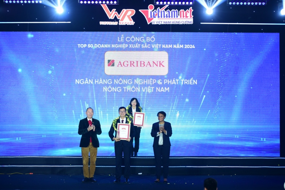 Agribank 8 năm liên tiếp trong TOP 10 Doanh nghiệp lớn nhất Việt Nam năm 2024