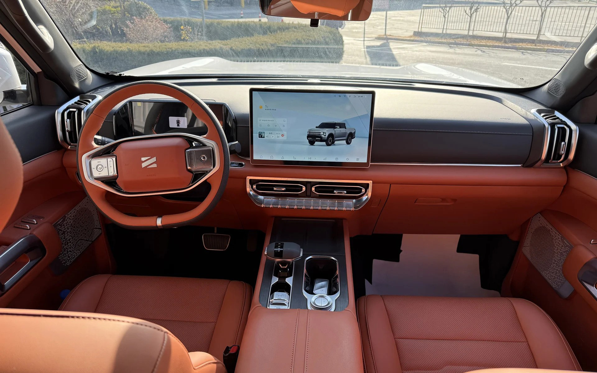 Nissan có bán tải mới cùng phân khúc Navara, mạnh 435hp gấp đôi Ranger, đầy bình dư sức chạy TP.HCM - Đà Nẵng- Ảnh 7. Nissan có bán tải mới cùng phân khúc Navara, mạnh 435hp gấp đôi Ranger, đầy bình dư sức chạy TP.HCM - Đà Nẵng- Ảnh 7.