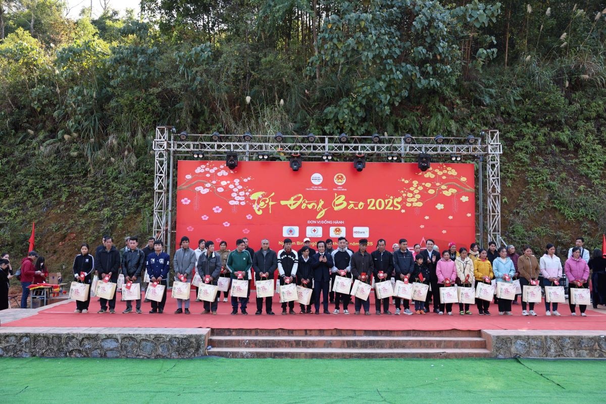 Chương trình Tết đồng bào 2025 - Chung tay sẻ chia với đồng bào vùng cao