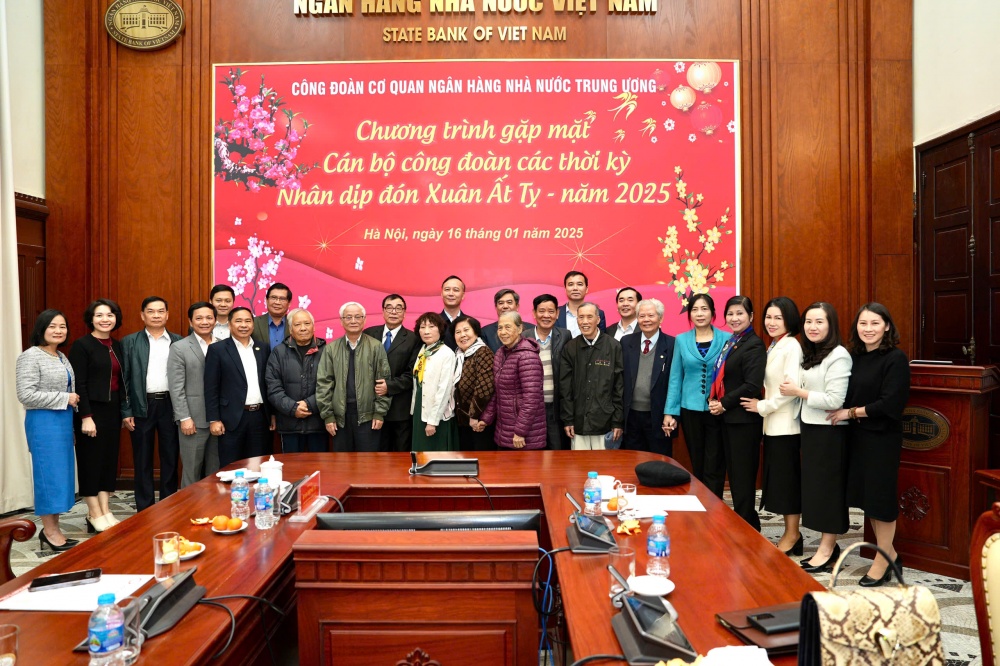 gặp mặt cán bộ công đoàn các thời kỳ nhân dịp đón Xuân Ất Tỵ năm 2025 gặp mặt cán bộ công đoàn các thời kỳ nhân dịp đón Xuân Ất Tỵ năm 2025