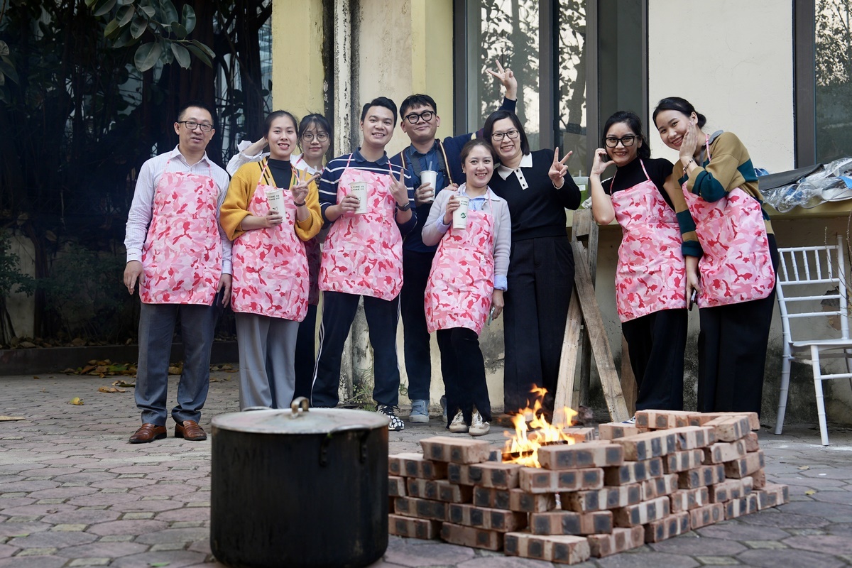 Sôi động hội thi Gói bánh chưng và bày mâm quả ngày Tết