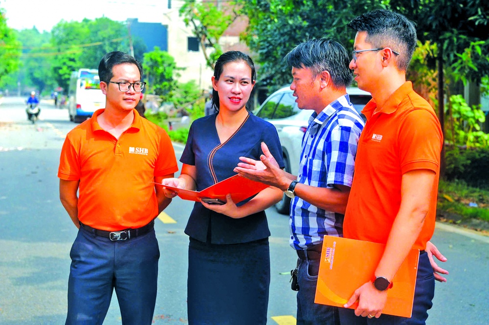 Ngân hàng luôn là người bạn “chia ngọt, sẻ bùi” cùng doanh nghiệp, người dân