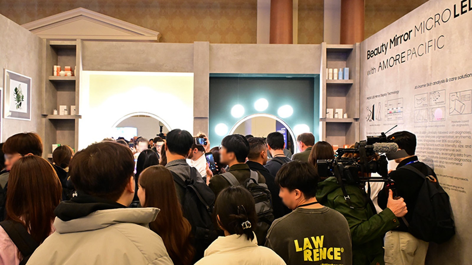 Khu trải nghiệm màn hình thế hệ mới giới thiệu những cải tiến mới nhất của Samsung về công nghệ hiển thị.