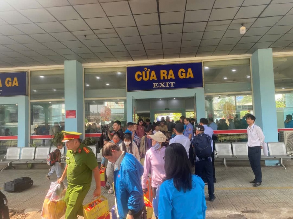 undefined Hỗ trợ người lao động về quê đón Tết