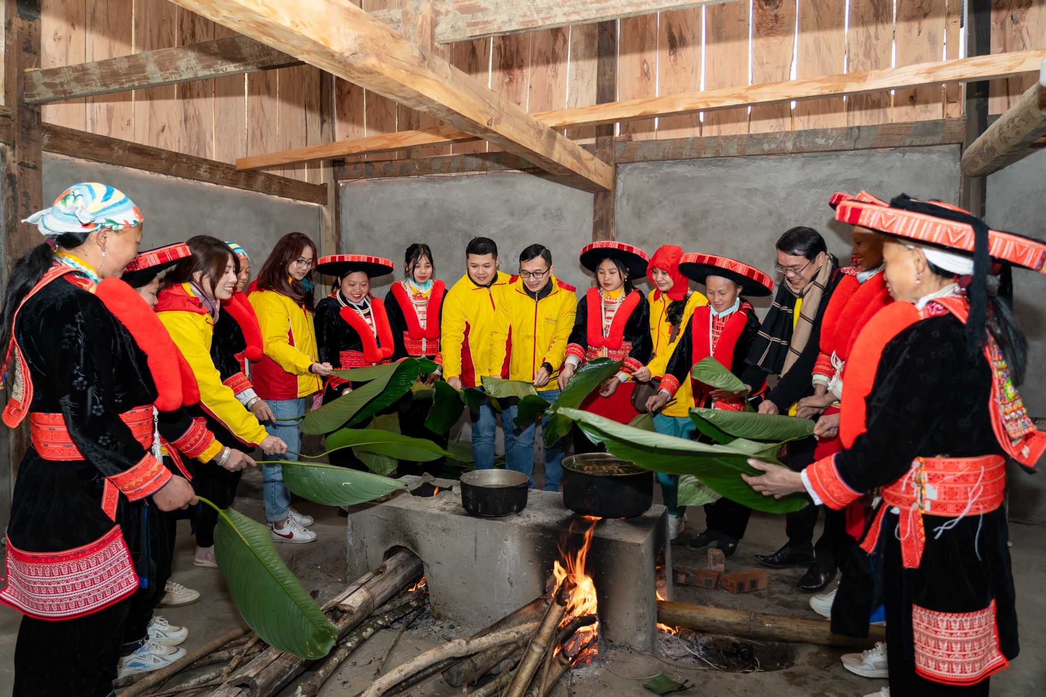 HDBank mang Tết sớm, Tết ấm no cho đồng bào vùng cao HDBank mang Tết sớm, Tết ấm no cho đồng bào vùng cao