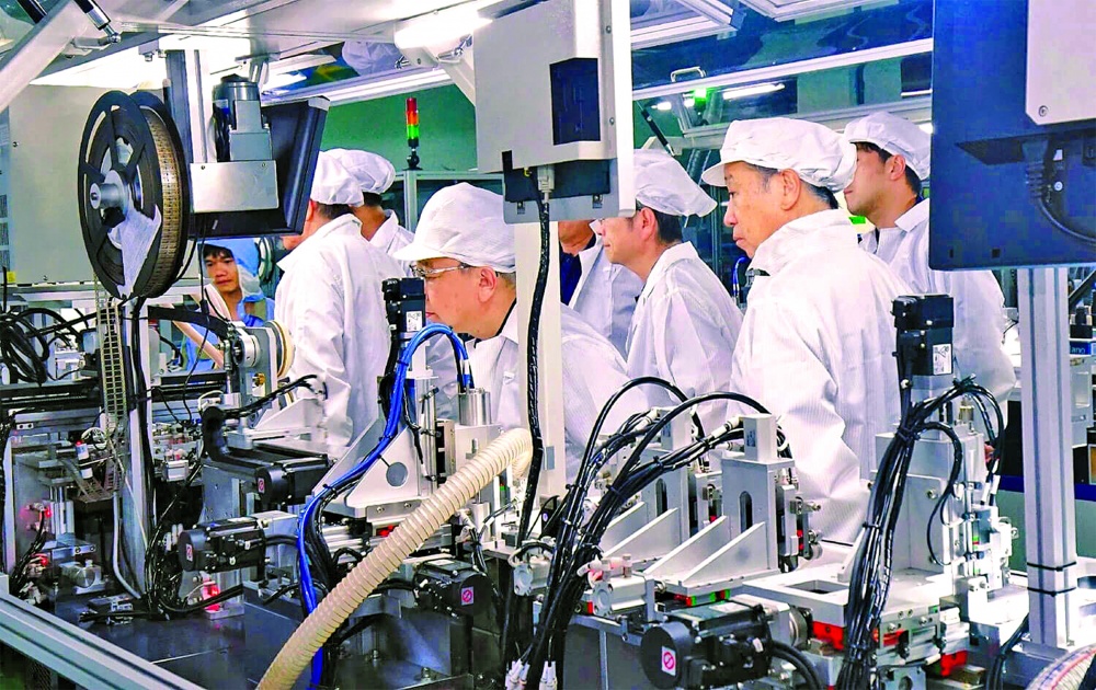 “Khởi nghiệp sáng tạo để bứt phá, vượt qua chính mình, để vươn xa, bay cao trong bầu trời kỷ nguyên số và phát triển xanh của nhân loại, là yếu tố đặc biệt quan trọng trong kỷ nguyên mới, kỷ nguyên vươn mình của dân tộc” - đó là thông điệp về khởi nghiệp, đổi mới sáng tạo mà Thủ tướng Phạm Minh Chính đã phát đi trong hội nghị về chủ đề này mới đây. “Khởi nghiệp sáng tạo để bứt phá, vượt qua chính mình, để vươn xa, bay cao trong bầu trời kỷ nguyên số và phát triển xanh của nhân loại, là yếu tố đặc biệt quan trọng trong kỷ nguyên mới, kỷ nguyên vươn mình của dân tộc” - đó là thông điệp về khởi nghiệp,