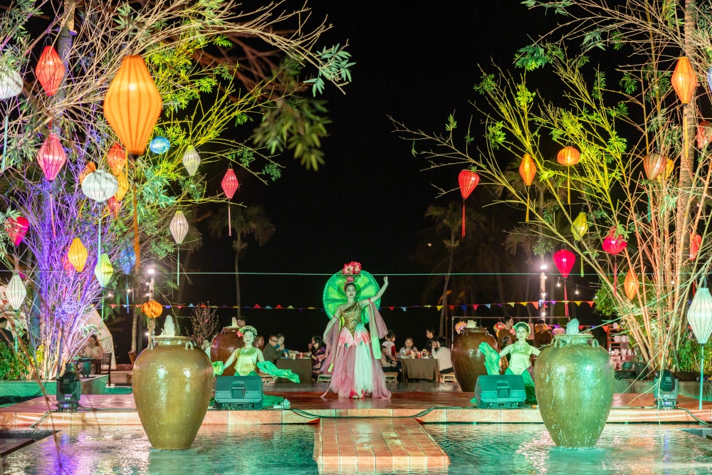 Một tiết mục nghệ thuật tại “Chợ Quê Tết”.