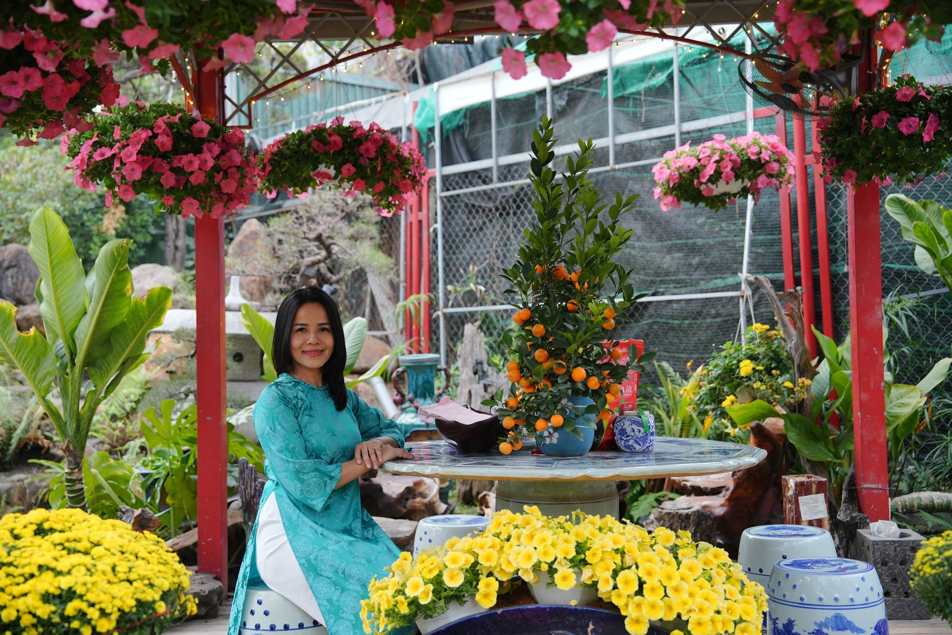 Chợ hoa xuân nhộn nhịp những ngày cận Tết Chợ hoa xuân nhộn nhịp những ngày cận Tết