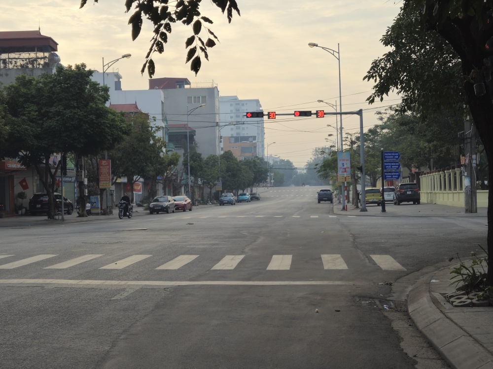 undefined Hà Nội yên ả, thanh bình trong sáng mùng 1 Tết