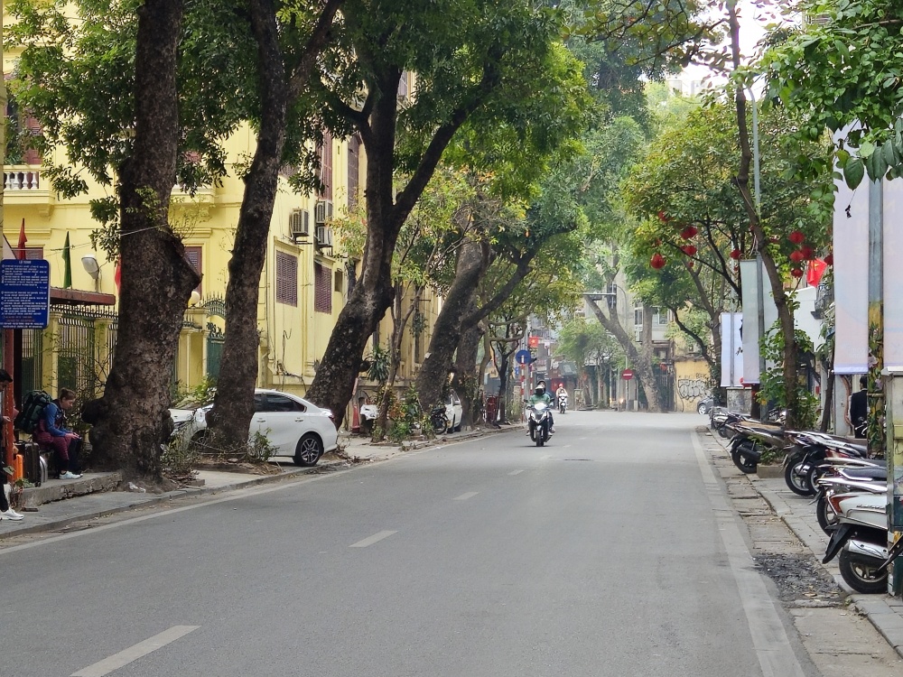 undefined Hà Nội yên ả, thanh bình trong sáng mùng 1 Tết