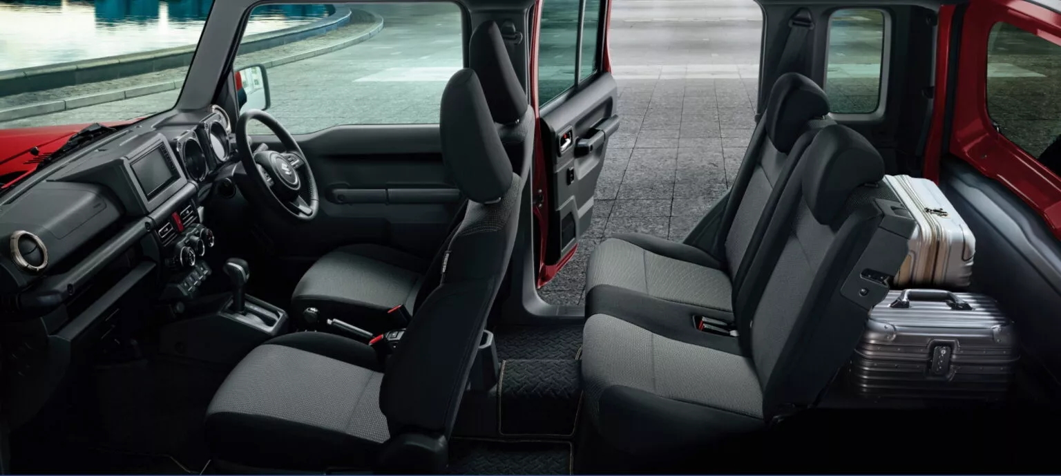 Suzuki Jimny bản 5 cửa ra mắt: Cabin rộng hơn, ghế êm hơn bản 3 cửa đang bán ở Việt Nam, phụ kiện mới lấy cảm hứng từ Toyota Prado- Ảnh 6.