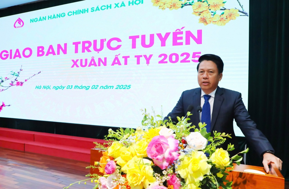 Phó Thống đốc NHNN Việt Nam Phạm Tiến Dũng phát biểu tại buổi họp giao ban