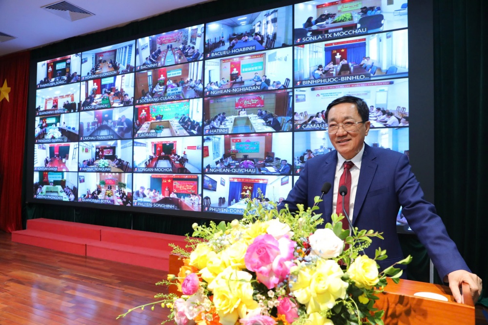 Tổng Giám đốc NHCSXH Dương Quyết Thắng phát biểu tại buổi họp giao ban trực tuyến