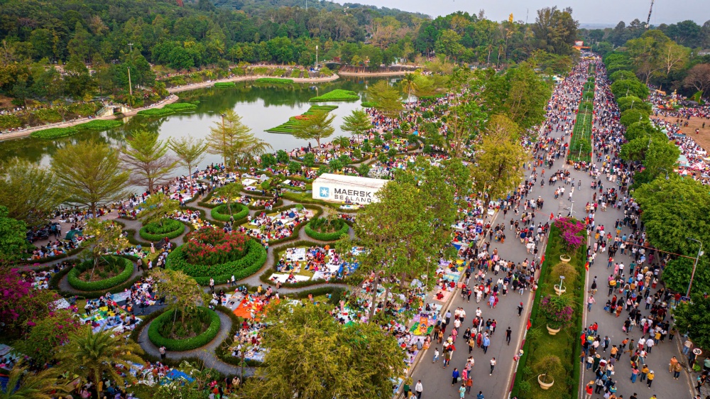 Đường vào khu du lịch luôn sạch đẹp sẵn sàng đón khách. Ảnh: Minh Tú - Bùi Văn Hải