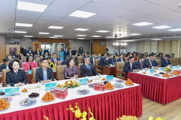Thống đốc Nguyễn Thị Hồng thăm và chúc mừng năm mới VietinBank