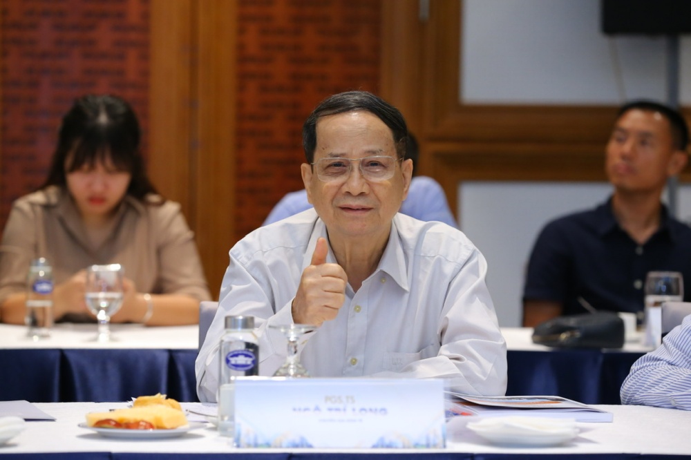 Cân nhắc mua vàng ngày vía Thần tài khi giá tăng cao