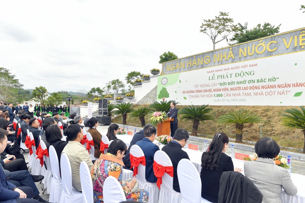 Ngành Ngân hàng phát động Tết trồng cây và chương trình chung tay xóa 1.000 căn nhà tạm, nhà dột nát Ngành Ngân hàng phát động Tết trồng cây và chương trình chung tay xóa 1.000 căn nhà tạm, nhà dột nát