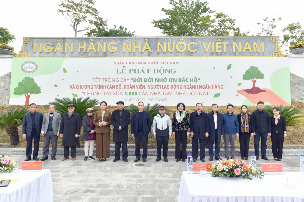 Phát động Tết trồng cây và chương trình chung tay xóa 1.000 căn nhà tạm, nhà dột nát trong Ngành Ngân hàng Phát động Tết trồng cây và chương trình chung tay xóa 1.000 căn nhà tạm, nhà dột nát trong Ngành Ngân hàng