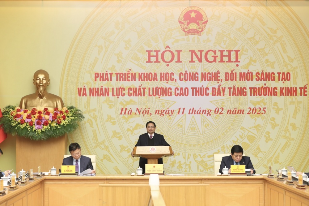 Tăng trưởng từ đột phá khoa học công nghệ, đổi mới sáng tạo và nguồn nhân lực chất lượng cao