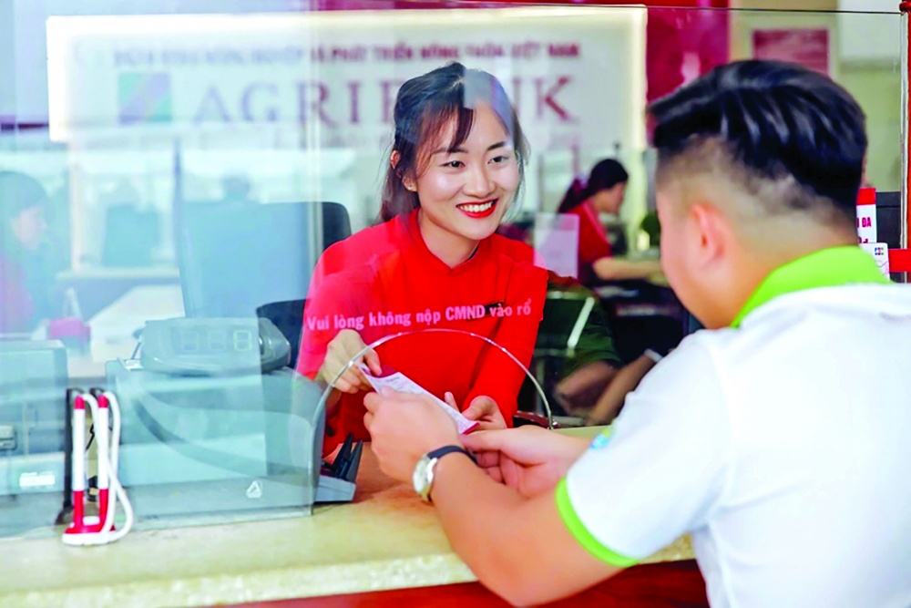 Năm 2025, Agribank được phân bổ chỉ tiêu tín dụng tăng trưởng 13%. Theo đó, sẽ có khoảng hơn 200.000 tỷ đồng được cung ứng ra thị trường Năm 2025, Agribank được phân bổ chỉ tiêu tín dụng tăng trưởng 13%. Theo đó, sẽ có khoảng hơn 200.000 tỷ đồng được cung ứng ra thị trường