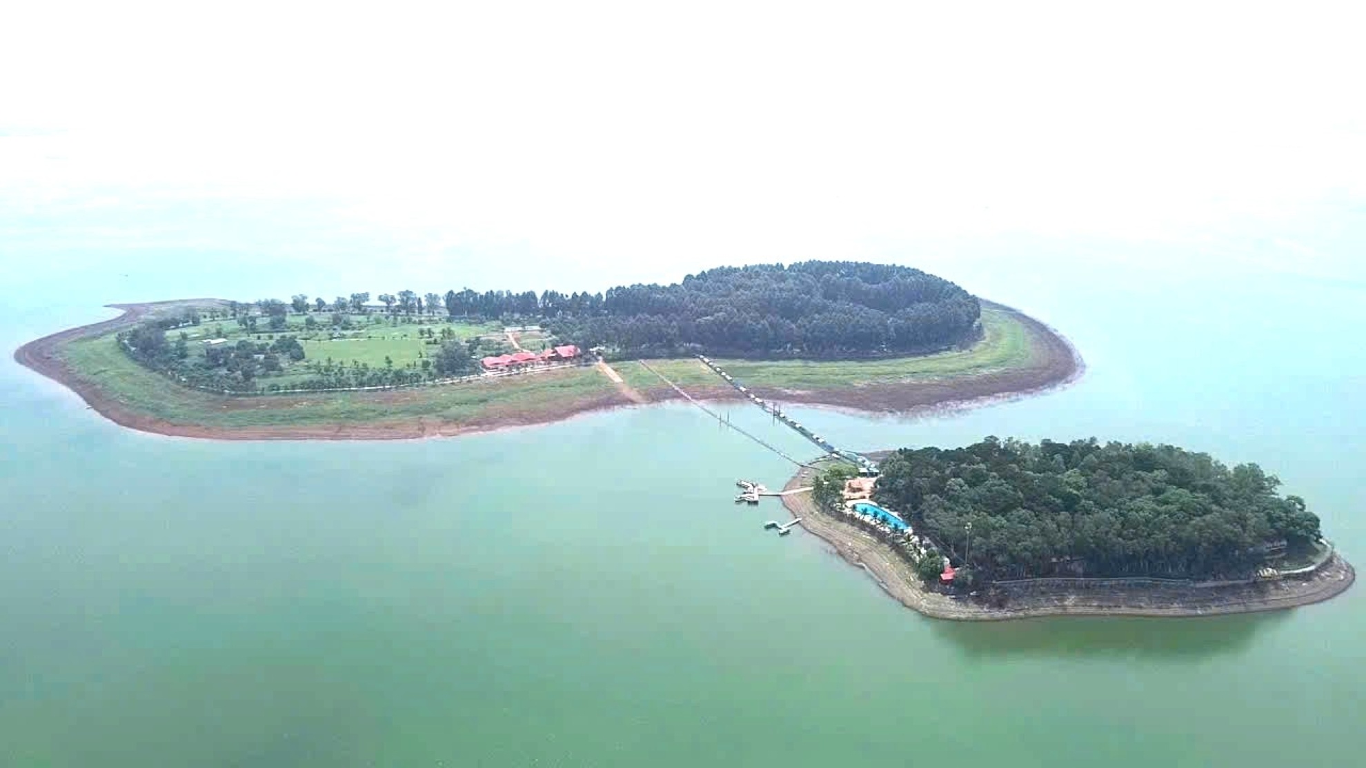 Lòng hồ Trị An, một trong những địa điểm thu hút du khách trải nghiệm khi đến Đồng Nai Lòng hồ Trị An, một trong những địa điểm thu hút du khách trải nghiệm khi đến Đồng Nai