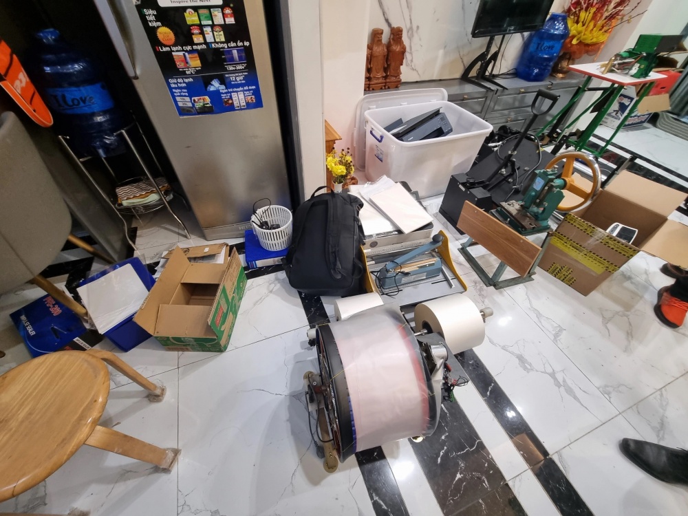 Tạm giữ hình sự, khởi tố đối tượng có hành vi sản xuất, tàng trữ tiền giả