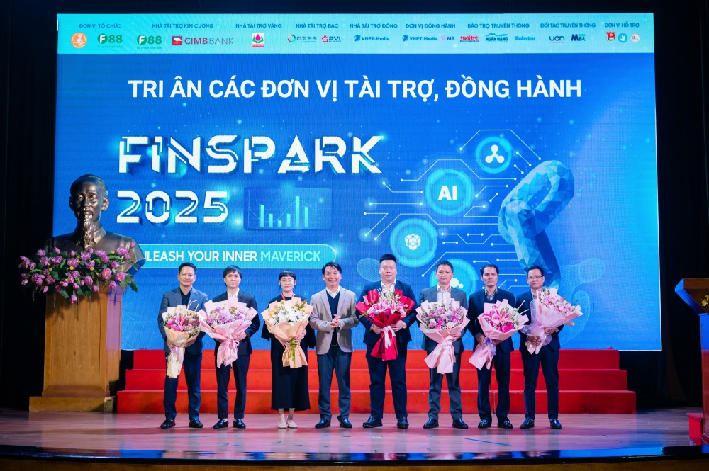 FINSPARK - Sân chơi lớn dành cho những tài năng trẻ đam mê Fintech
